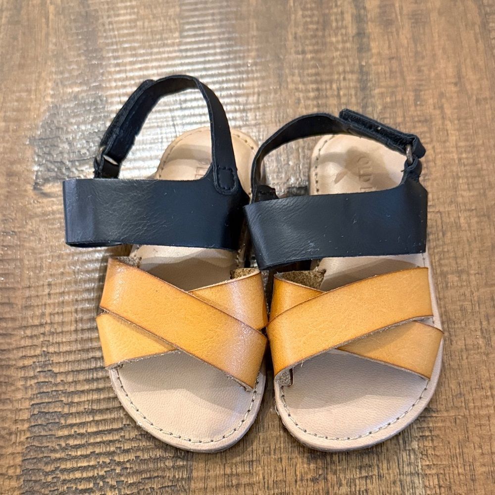 Old Navy Stylish Black and Tan Kids Sandals